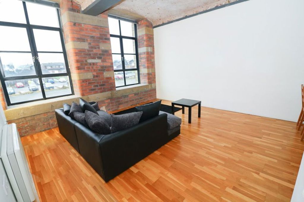 Property photo 3 of 18