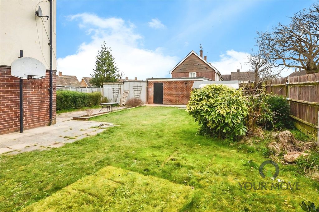 Property photo 2 of 13 Garden