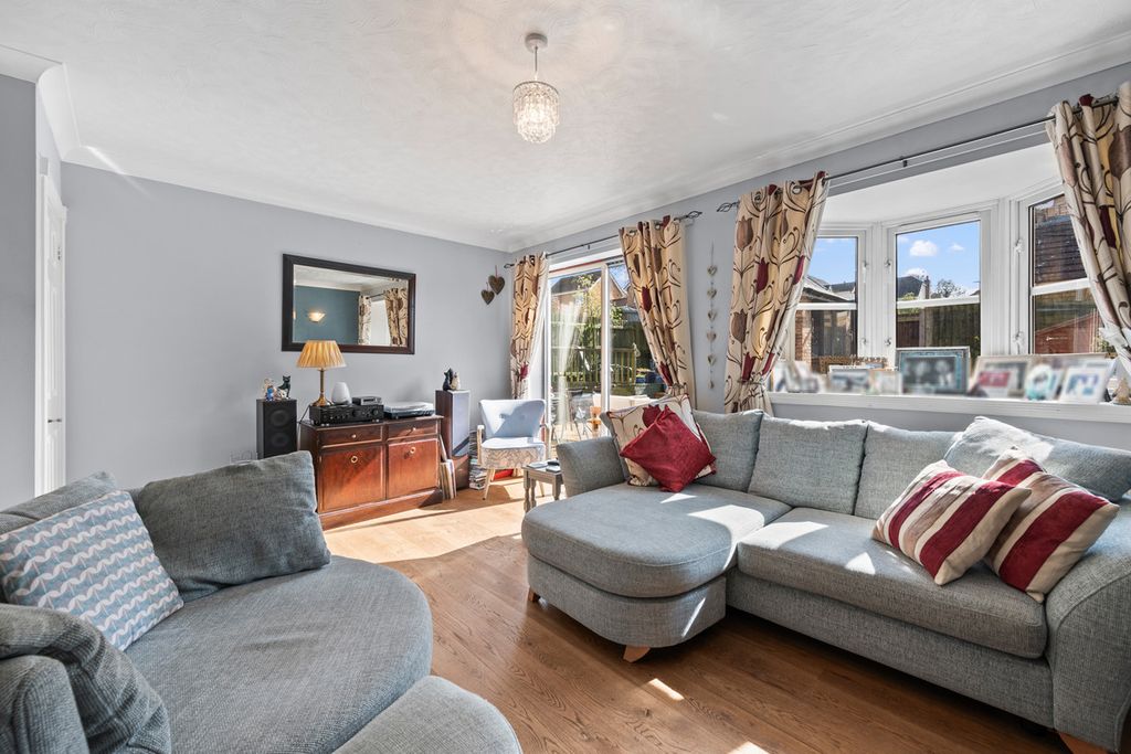 Property photo 1 of 31