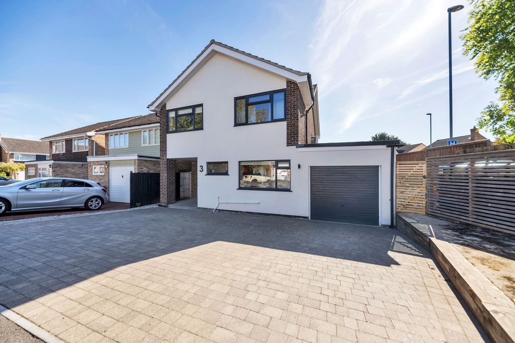 Property photo 1 of 18