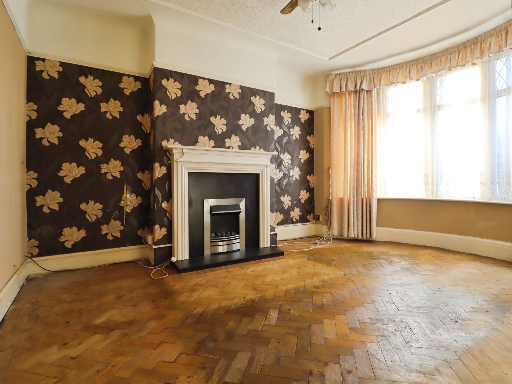 Property photo 3 of 16