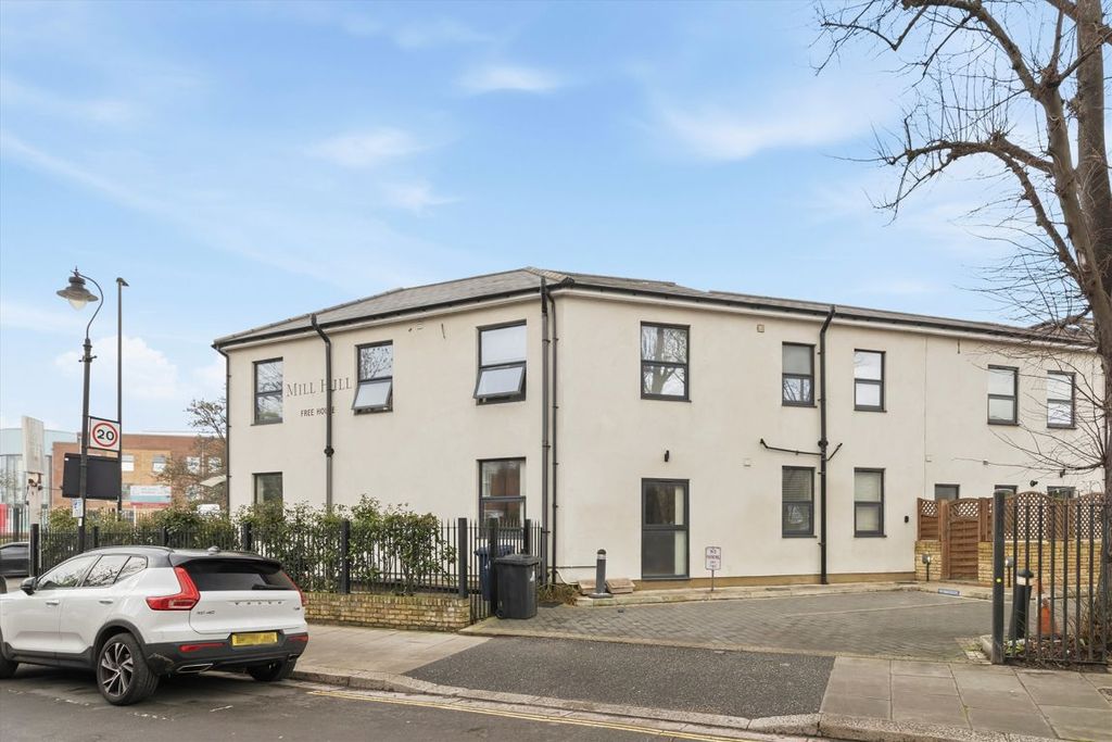 Property photo 1 of 5