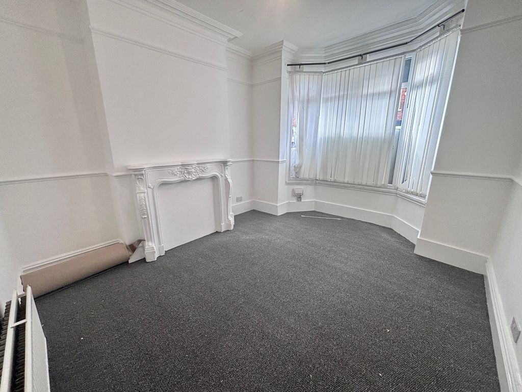 Property photo 1 of 9 Bedroom 1