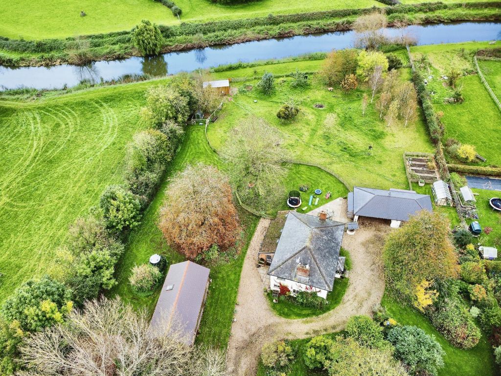 Property photo 1 of 22
