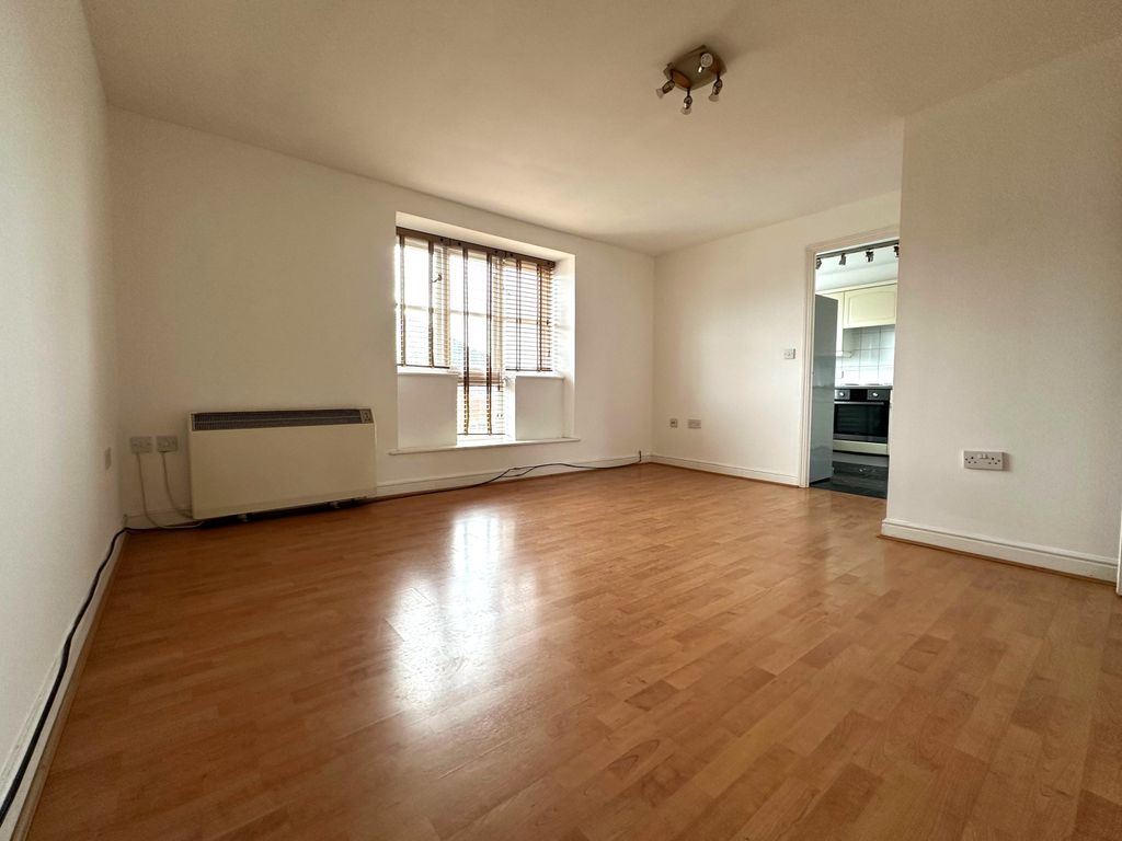 Property photo 3 of 7 Image