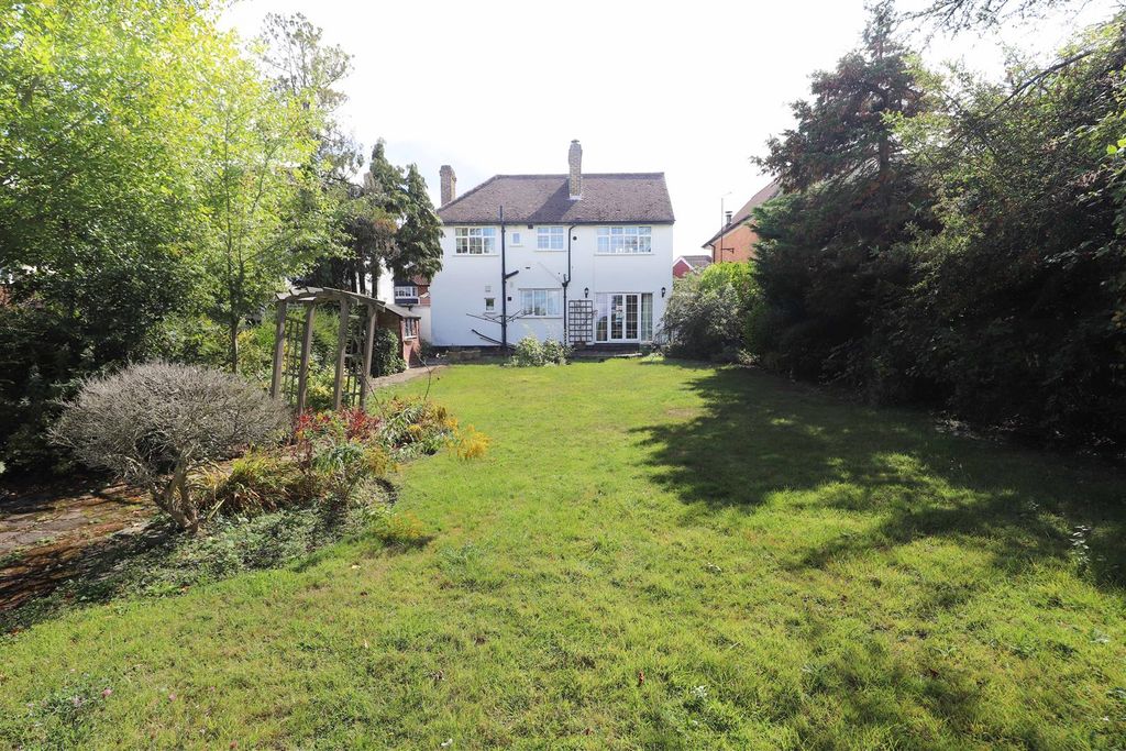 Property photo 2 of 14