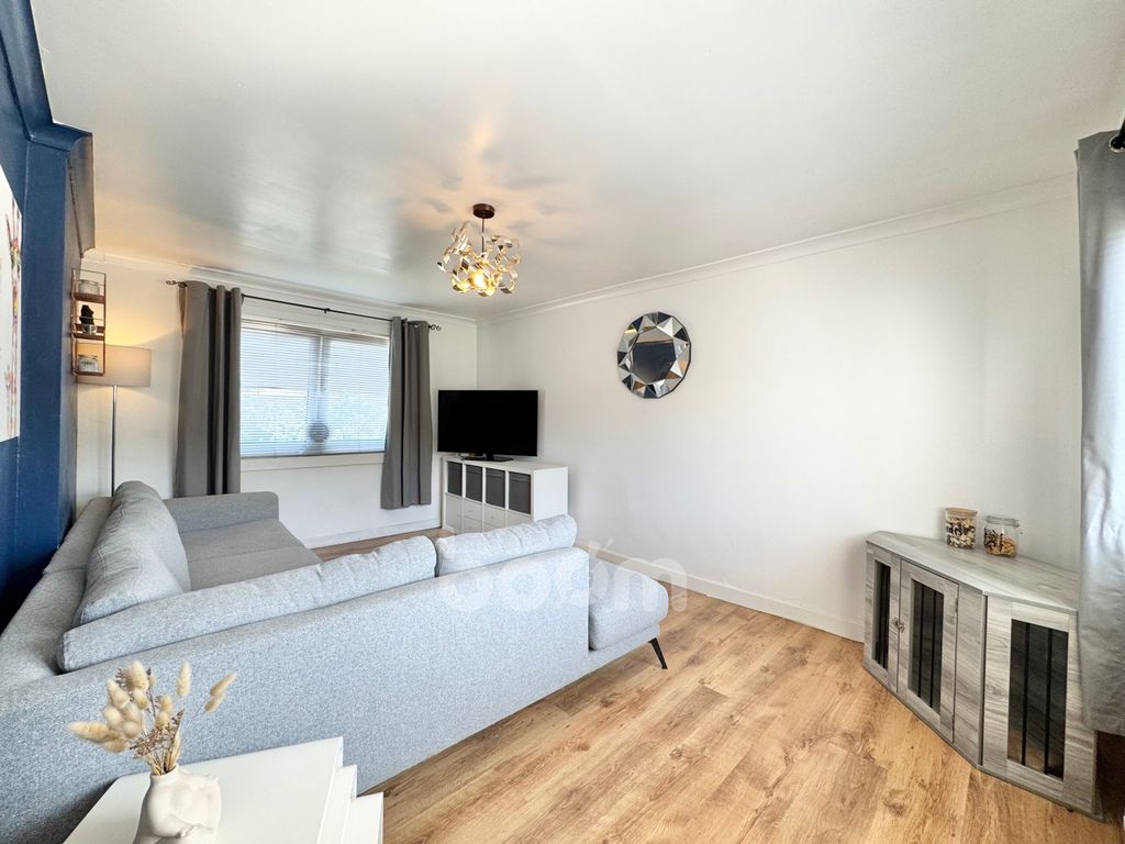 Property photo 2 of 16 Foxbar Road, Paisley Lounge