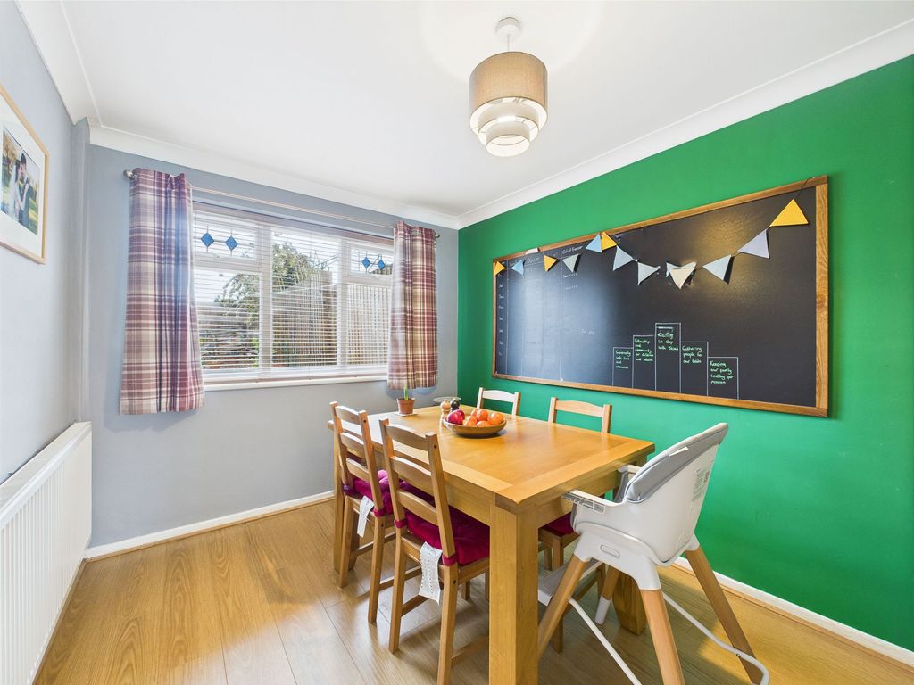 Property photo 3 of 11 Lounge/Dining Room