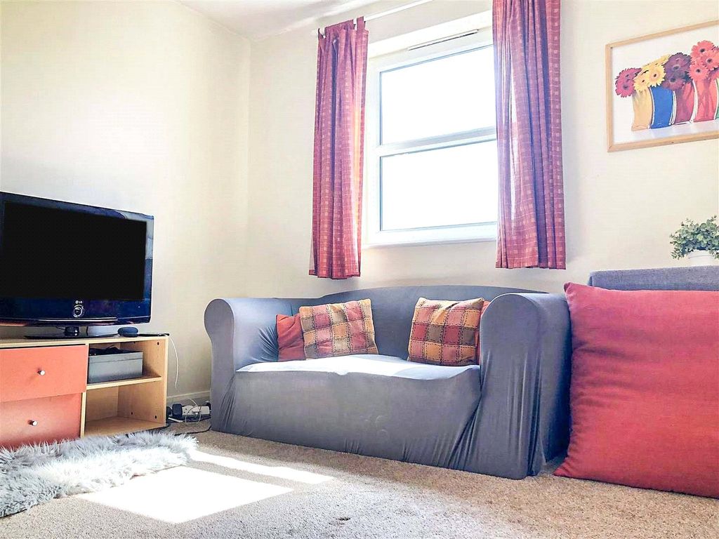 Property photo 3 of 15 Picture No. 13