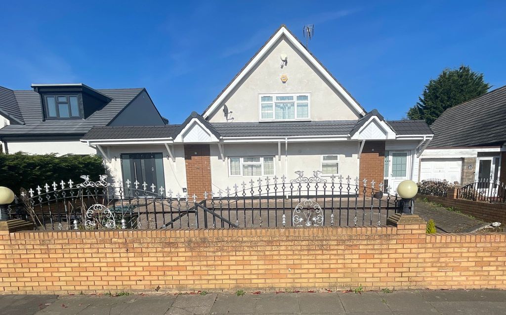 Property photo 2 of 19
