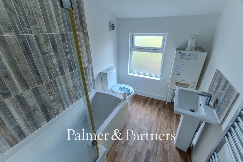 Property photo 3 of 13 Picture No. 02