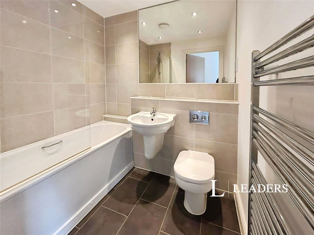 Property photo 3 of 11 Picture No. 19