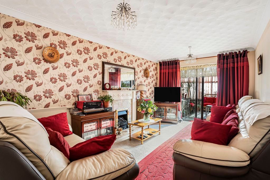 Property photo 3 of 17 Photo 6