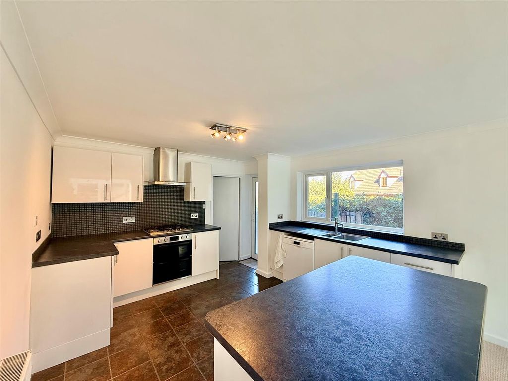 Property photo 3 of 27 Kitchen.Jpg