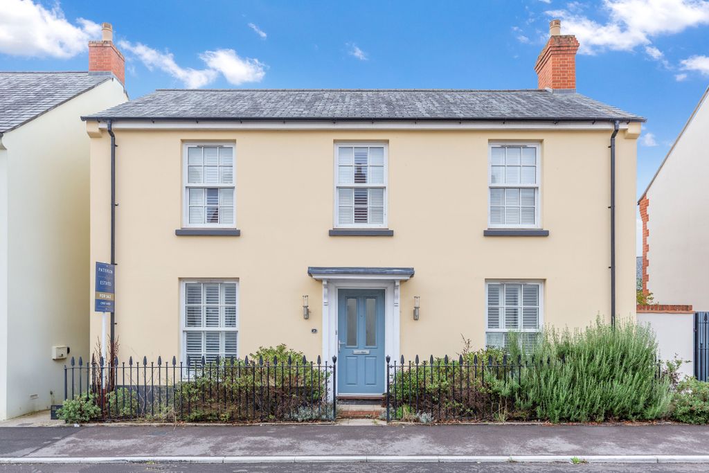Property photo 1 of 13