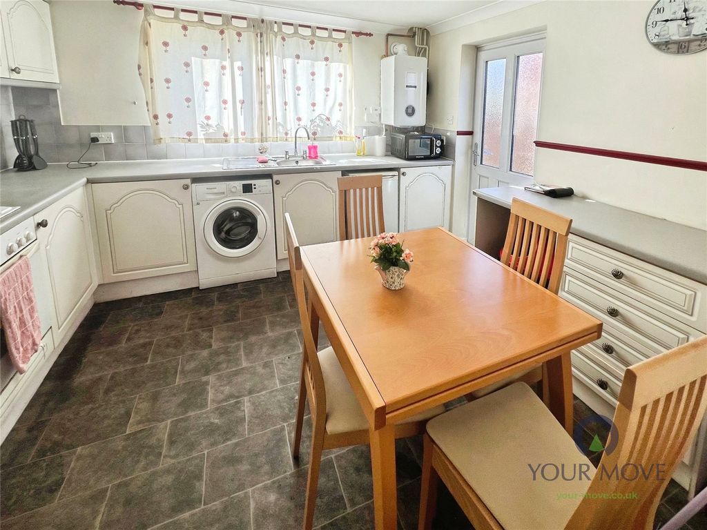 Property photo 3 of 13 Kitchen/Diner