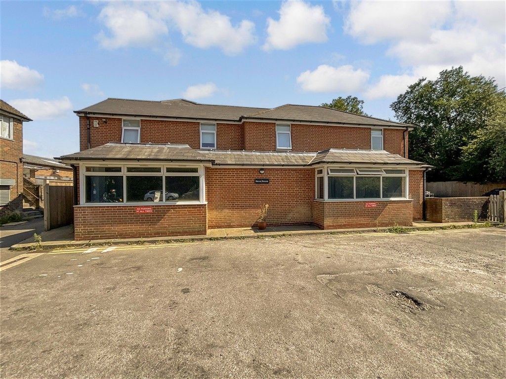 Property photo 3 of 9 Front