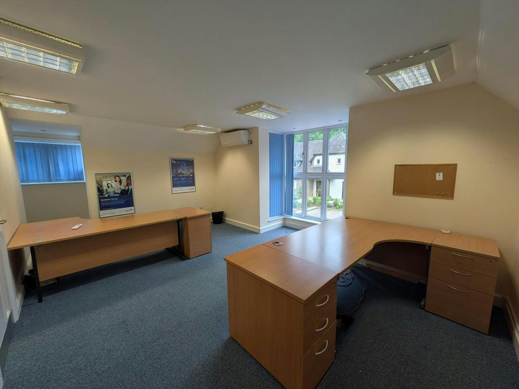 Property photo 2 of 8 9301.Jpg