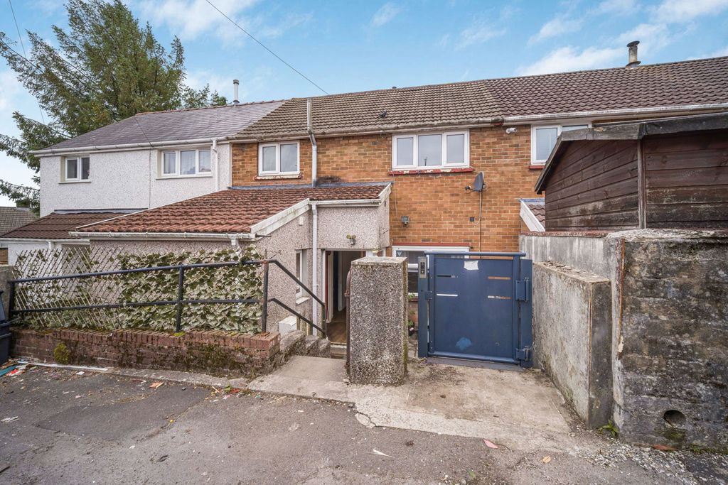 Property photo 1 of 29