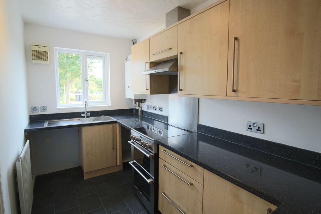 Property photo 2 of 18 Img_3497
