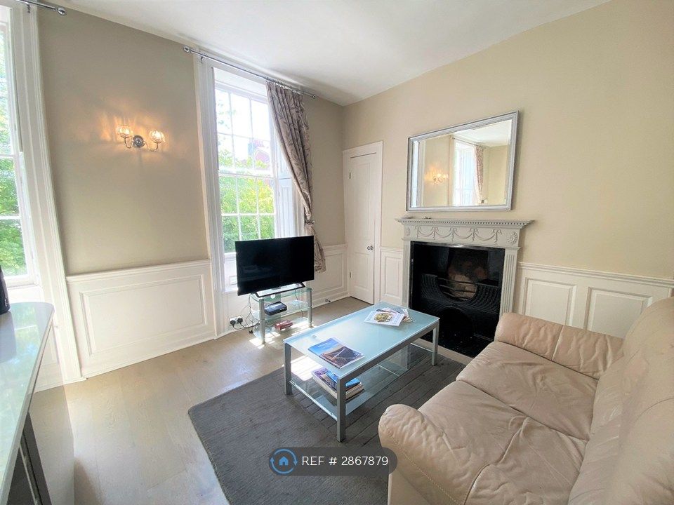 Property photo 3 of 7 Lounge/Kitchen