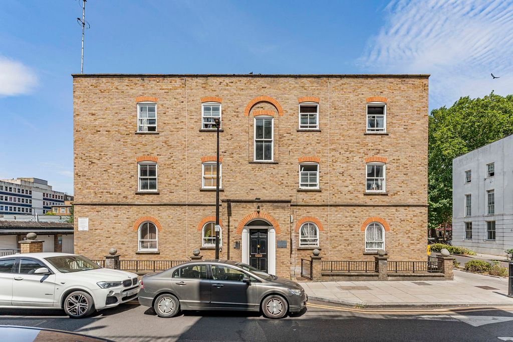 Property photo 1 of 11 Exterior