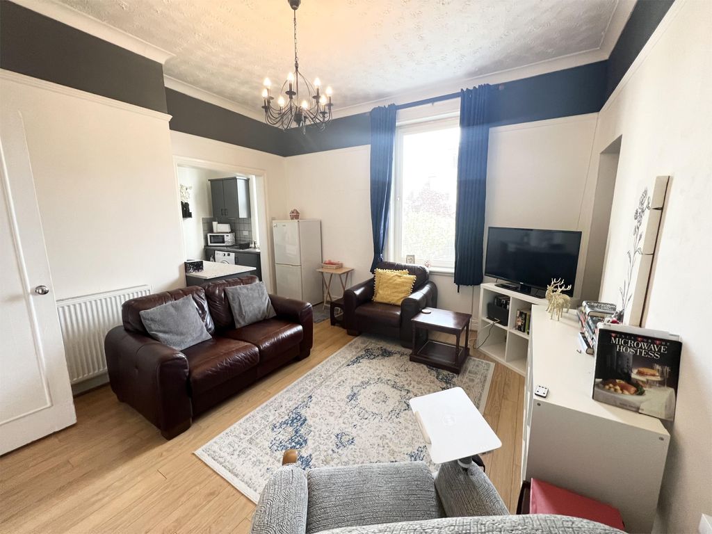 Property photo 3 of 14