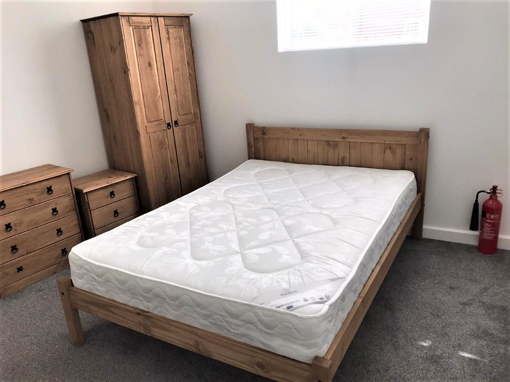Property photo 1 of 3