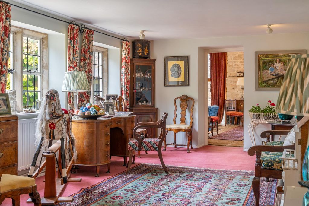 Property photo 3 of 30 Image