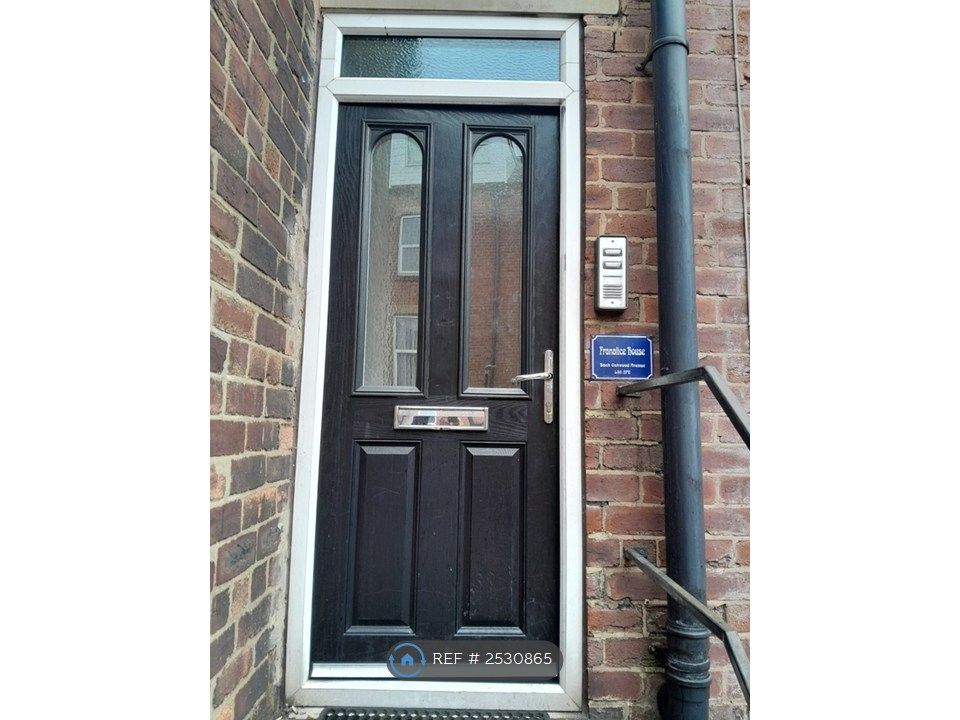 Property photo 1 of 15 Front Doot
