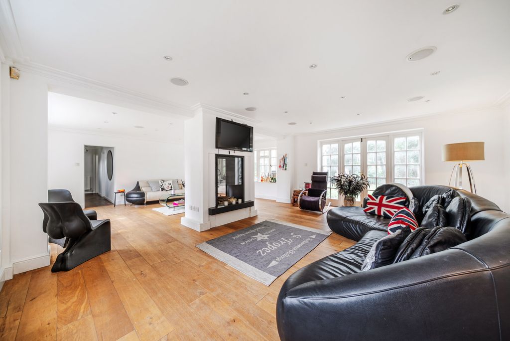 Additional image 11 of 4 bed detached house for saleEllesmere Road, Weybridge KT13