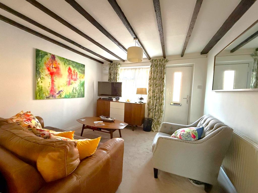 Property photo 2 of 9 Photo 2