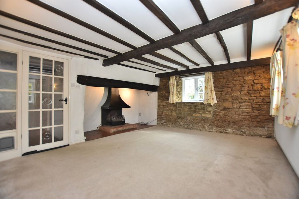 Property photo 3 of 27