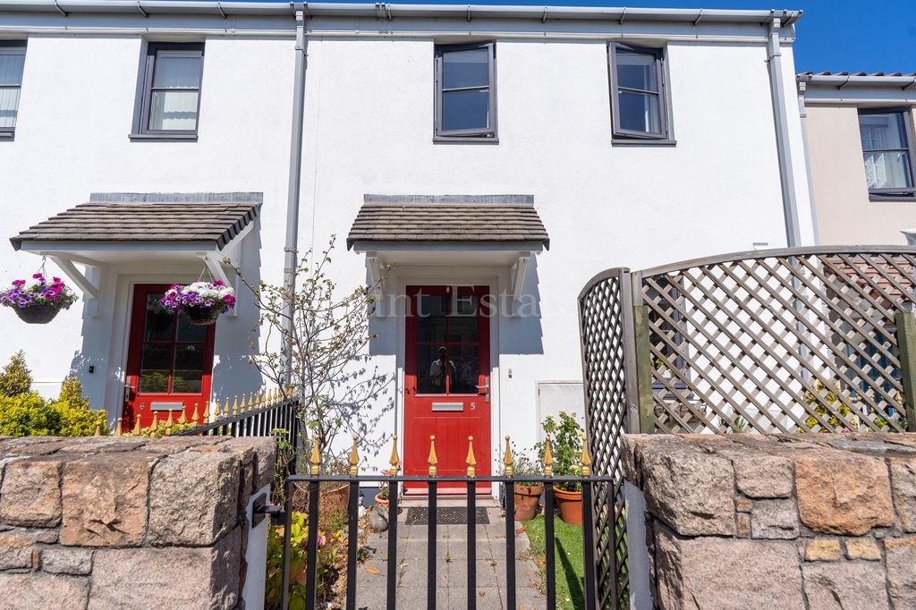 Property photo 2 of 17 Not Specified