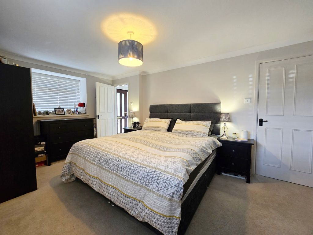 Property photo 3 of 16 5228926