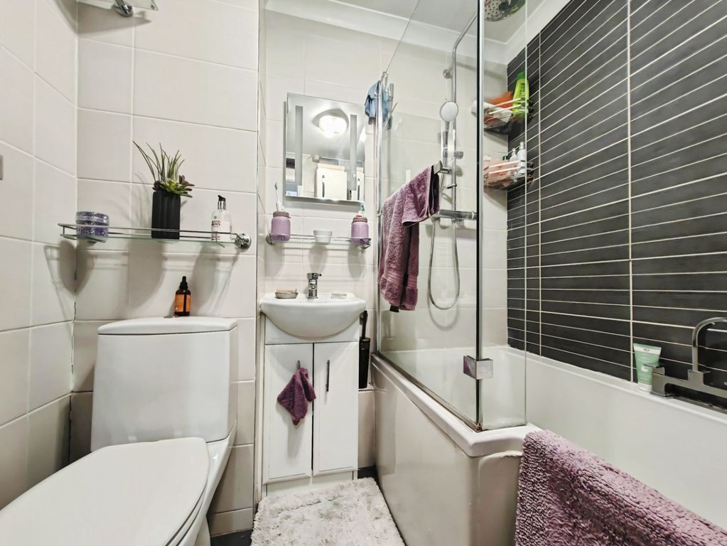 Property photo 3 of 8 Pbox-Img.Jpg