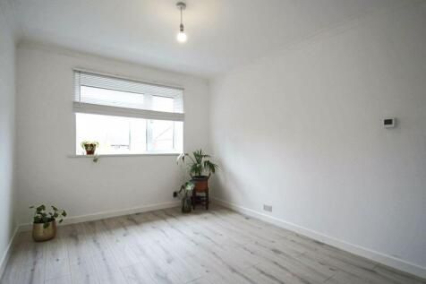 Property photo 2 of 8 7d65E8Df2Dba8212A46ba1d73Cfae524_Max_476x317