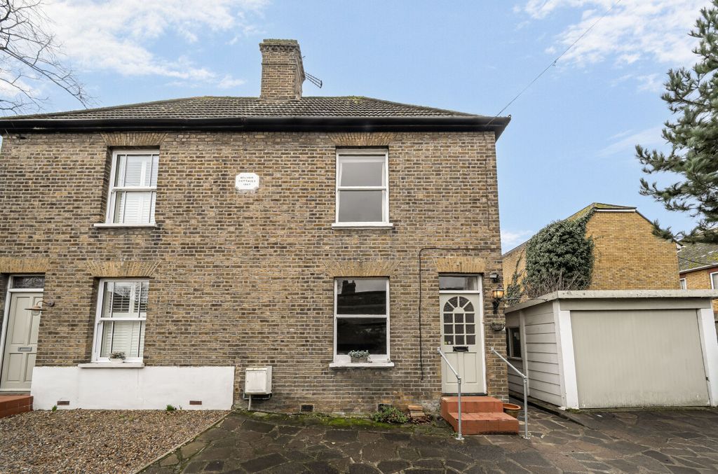 Property photo 1 of 15 Front`