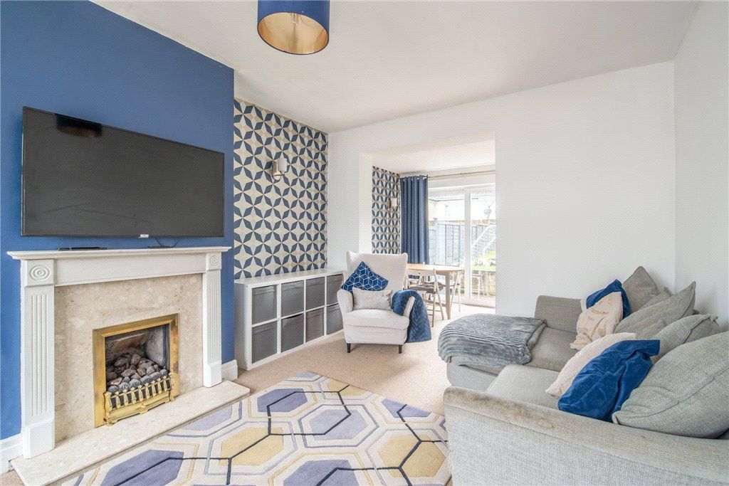 Property photo 3 of 18 Sitting Room