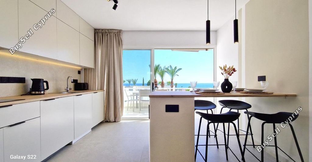 Property photo 3 of 28