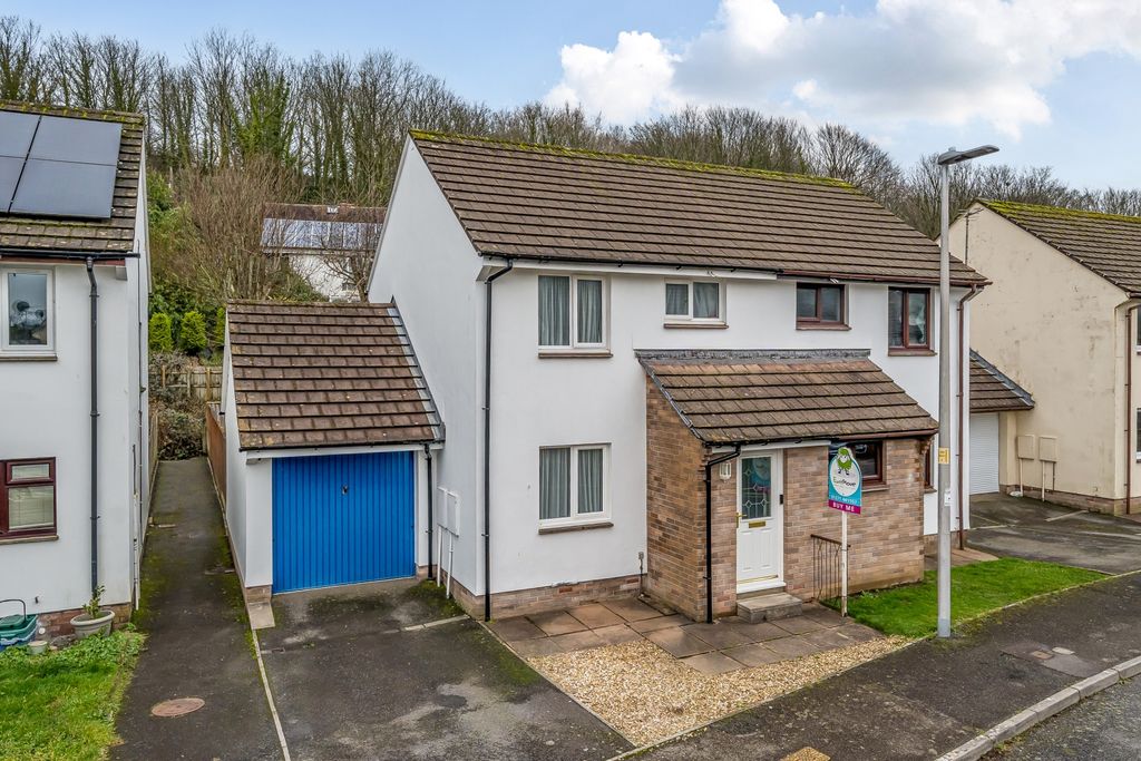 Property photo 1 of 17 1404969-19-697771dc0907A