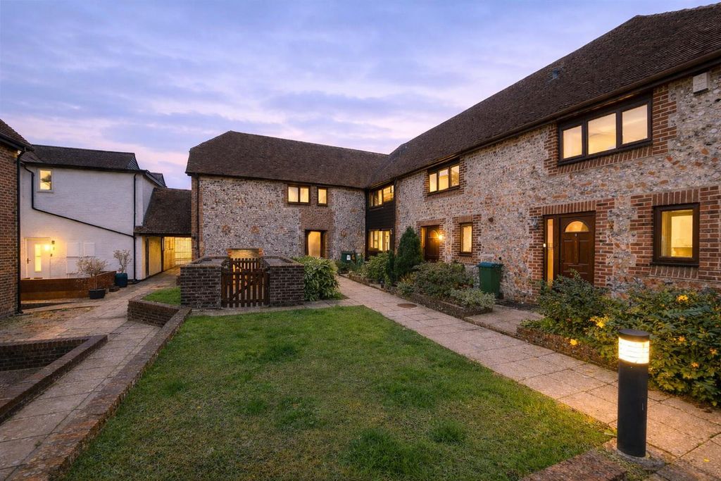 Property photo 1 of 12 Chatgpt Image Mar 26, 2026, 11_48_02 Am.Png