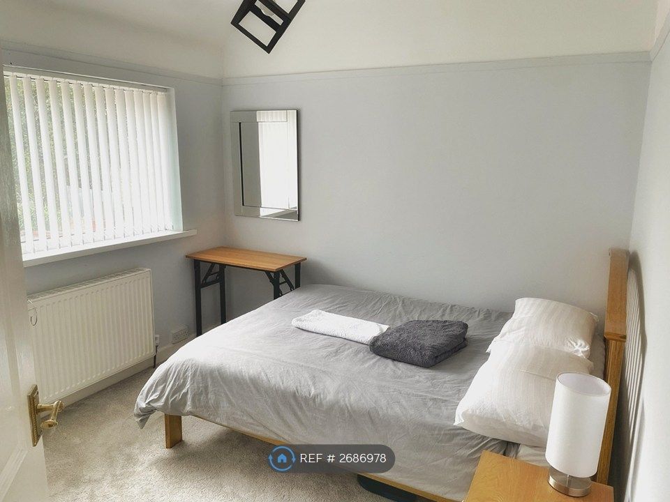 Property photo 2 of 14 2nd Bedroom