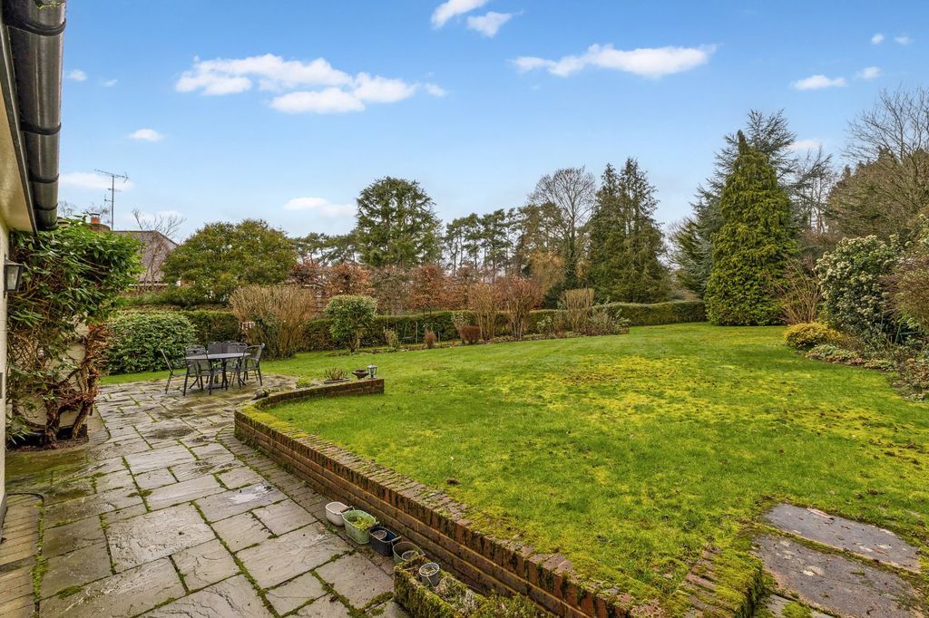 Additional image 11 of 5 bed detached house for saleWest Common Way, Harpenden, Hertfordshire AL5