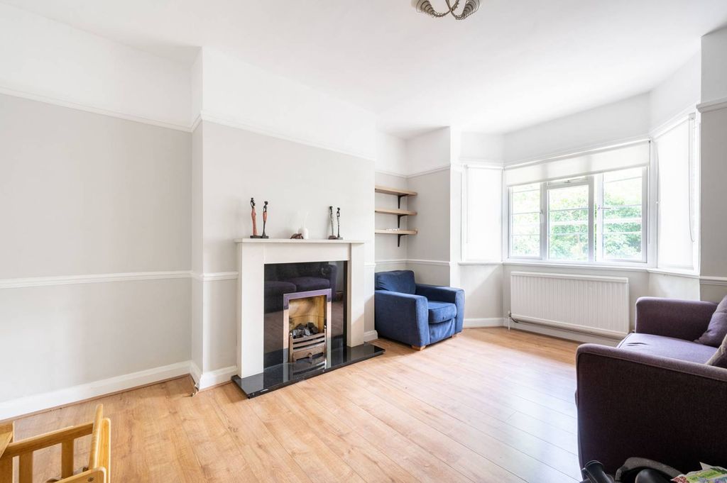 Property photo 1 of 5