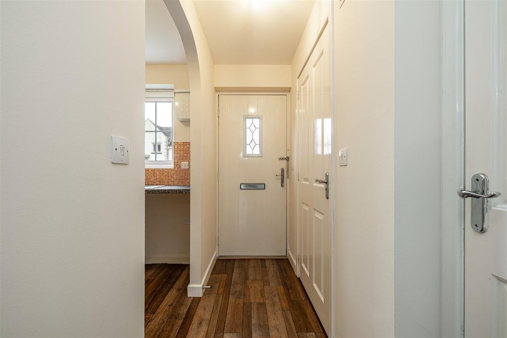 Property photo 2 of 18 31 The Beeches Tweedbank 06.Jpg