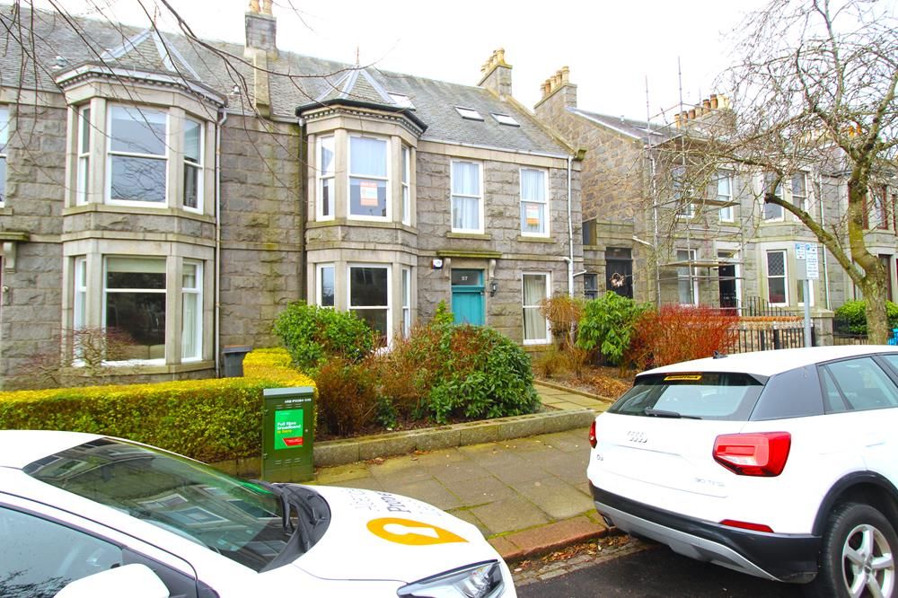 Property photo 3 of 16 Exterior