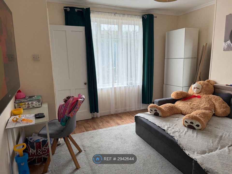 Property photo 3 of 5