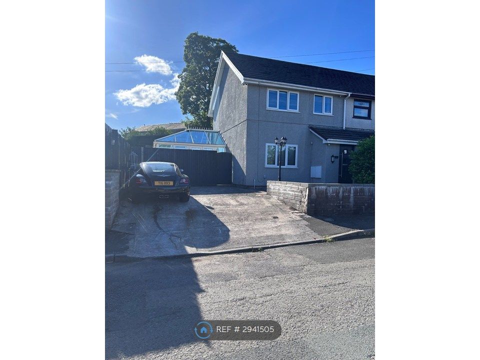 Property photo 2 of 27