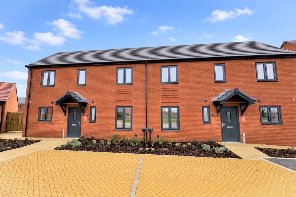 Property photo 2 of 20